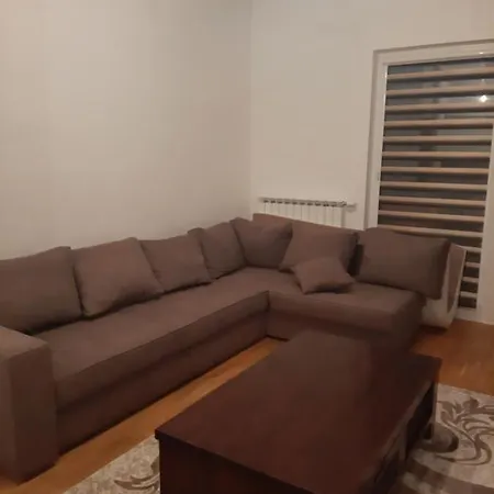 Apartment Stan Na Dan Bulevar-studio *