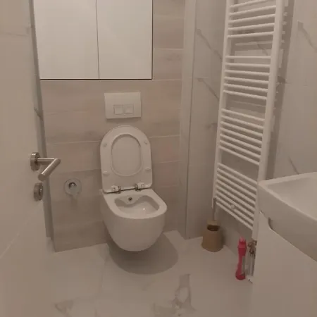 شقة Stan Na Dan Bulevar-studio