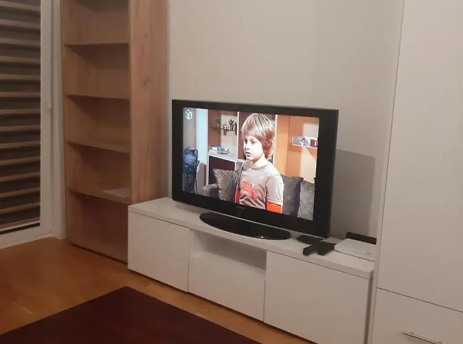 شقة Stan Na Dan Bulevar-studio